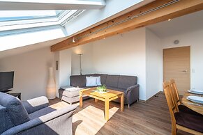 Eifel Lakeside Family Escape