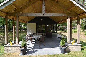 Detached Bungalow With Lovely Covered Terrace