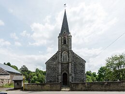 Tastefully Furnished Holiday Residence Located in the Heart of the Ard