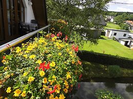 Apartment With Private Garden in Brachthausen