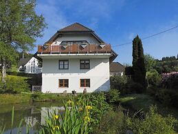 Apartment With Private Garden in Brachthausen