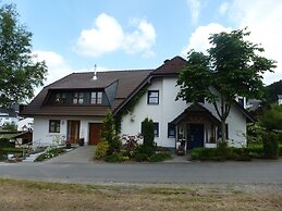 Apartment With Private Garden in Brachthausen
