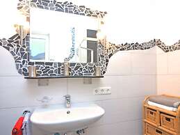 Apartment With Private Garden in Brachthausen