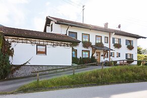 Alpenapartment mit Garten