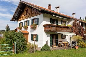 Alpenapartment mit Garten