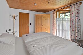 Alpenapartment mit Garten