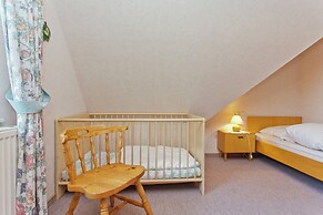 Holiday Home in the Knullgebirge With Balcony