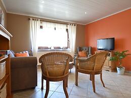 Lovely Cottage in Waimes near Lake