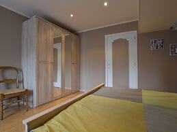 Lovely Cottage in Waimes near Lake