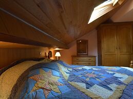 Lovely Cottage in Waimes near Lake