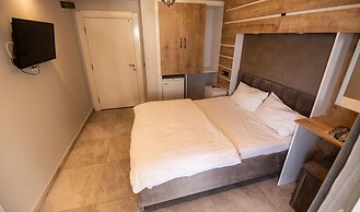 Mose Restoran Motel Beach