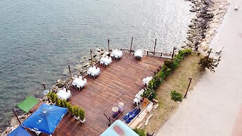 Mose Restoran Motel Beach