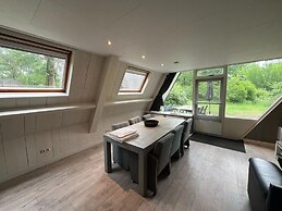 Semi-detached Bungalow 'muizenoortje'