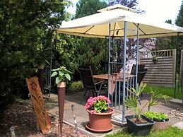 Holiday Home in Uxheim Niederehe With Garden