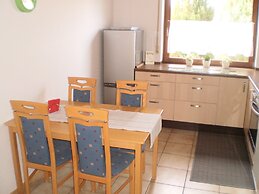 Holiday Home in Uxheim Niederehe With Garden