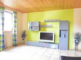 Holiday Home in Uxheim Niederehe With Garden