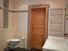 Cosy Topfloor Apartment in Manderscheid