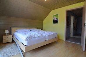 Apartment With Private Terrace in Prunn