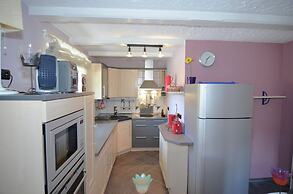 Apartment With Private Terrace in Prunn