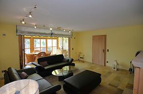 Apartment With Private Terrace in Prunn