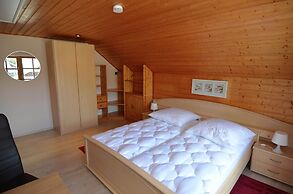 Apartment With Private Terrace in Prunn