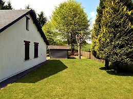 Cozy Bungalow With Large Enclosed Garden