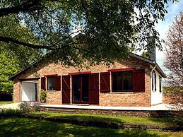 Cozy Bungalow With Large Enclosed Garden