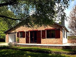 Cozy Bungalow With Large Enclosed Garden