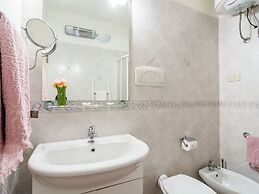 Belvilla by OYO Il Leccio e Le Rose