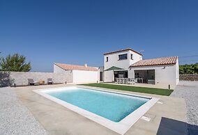 Holiday Home Beaufort With Private Pool