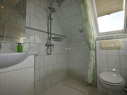 Huebsche Wohnung in Kroepelin mit Eigener Terrasse