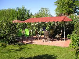 Huebsche Wohnung in Kroepelin mit Eigener Terrasse