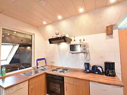 Huebsche Wohnung in Kroepelin mit Eigener Terrasse