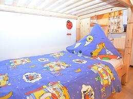 Quiet Holiday Home With Terrace