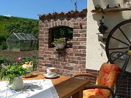 Quiet Holiday Home With Terrace