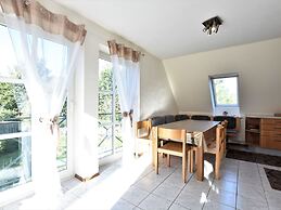 4 Room Holiday Apartment with Garden near Lake