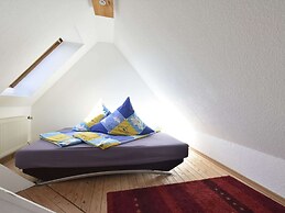 4 Room Holiday Apartment with Garden near Lake