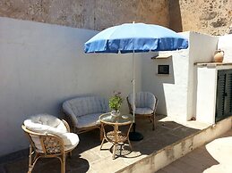Quaint Holiday Home in Lecce Apulia near Town Center