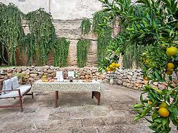 Quaint Holiday Home in Lecce Apulia near Town Center