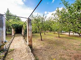 Quaint Holiday Home in Lecce Apulia near Town Center