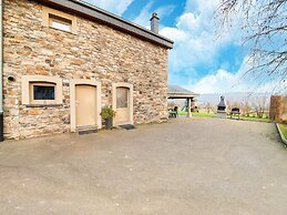 Authentic Cottage Near Vielsalm