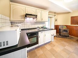 Authentic Cottage Near Vielsalm