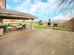 Authentic Cottage Near Vielsalm