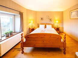 Authentic Cottage Near Vielsalm