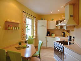 Ground Floor Tasteful Apartment with Terrace & Garden near Brilon
