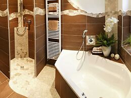 Ground Floor Tasteful Apartment with Terrace & Garden near Brilon