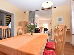 Quaint Apartment in Rerik near Sea