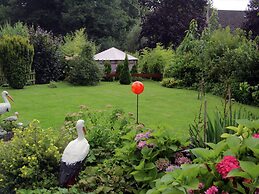 Flat in Bellenberg With Sunbathing Lawn