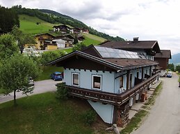 Spacious Apartment in Mittersill near Ski Points