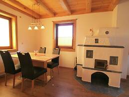 Spacious Apartment in Mittersill near Ski Points